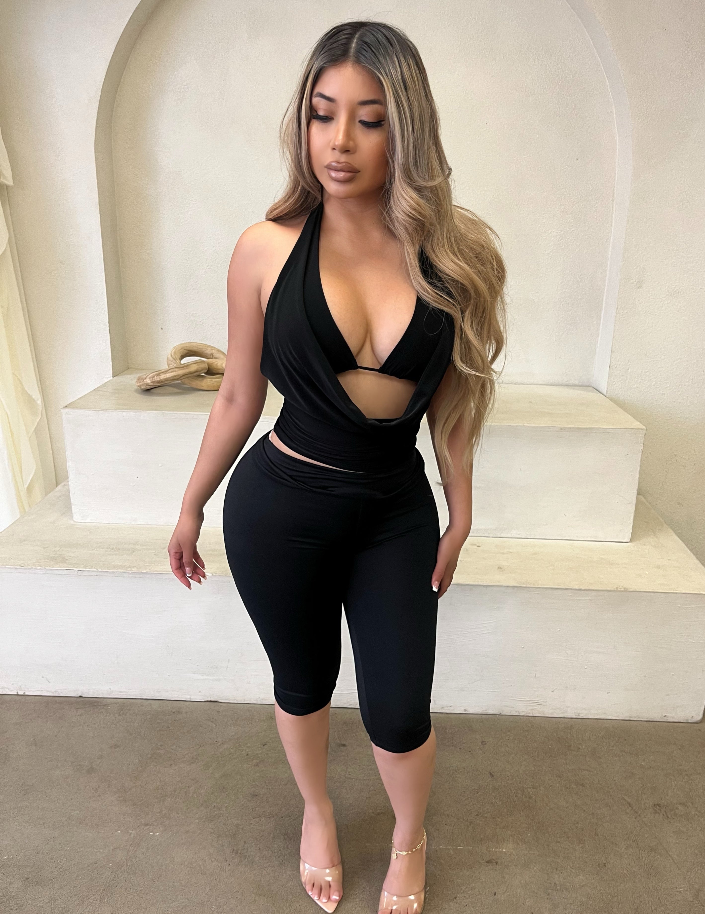Amanda Capri Leggings(Black)